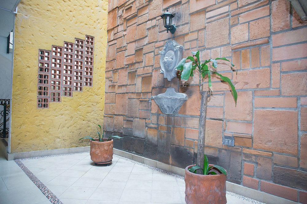 Ayenda 1223 Porton De La 10 Hotel Medellin Exterior photo